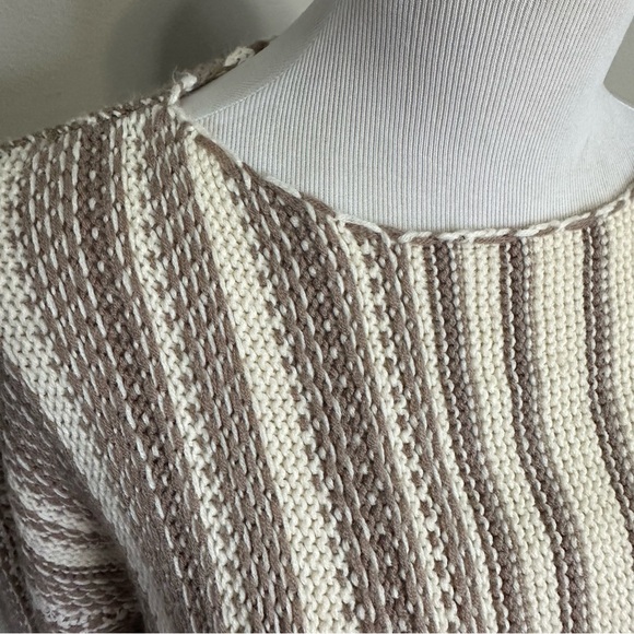 Bohme women’s size small oversize round neck, long sleeve knit sweater - Picture 6 of 13